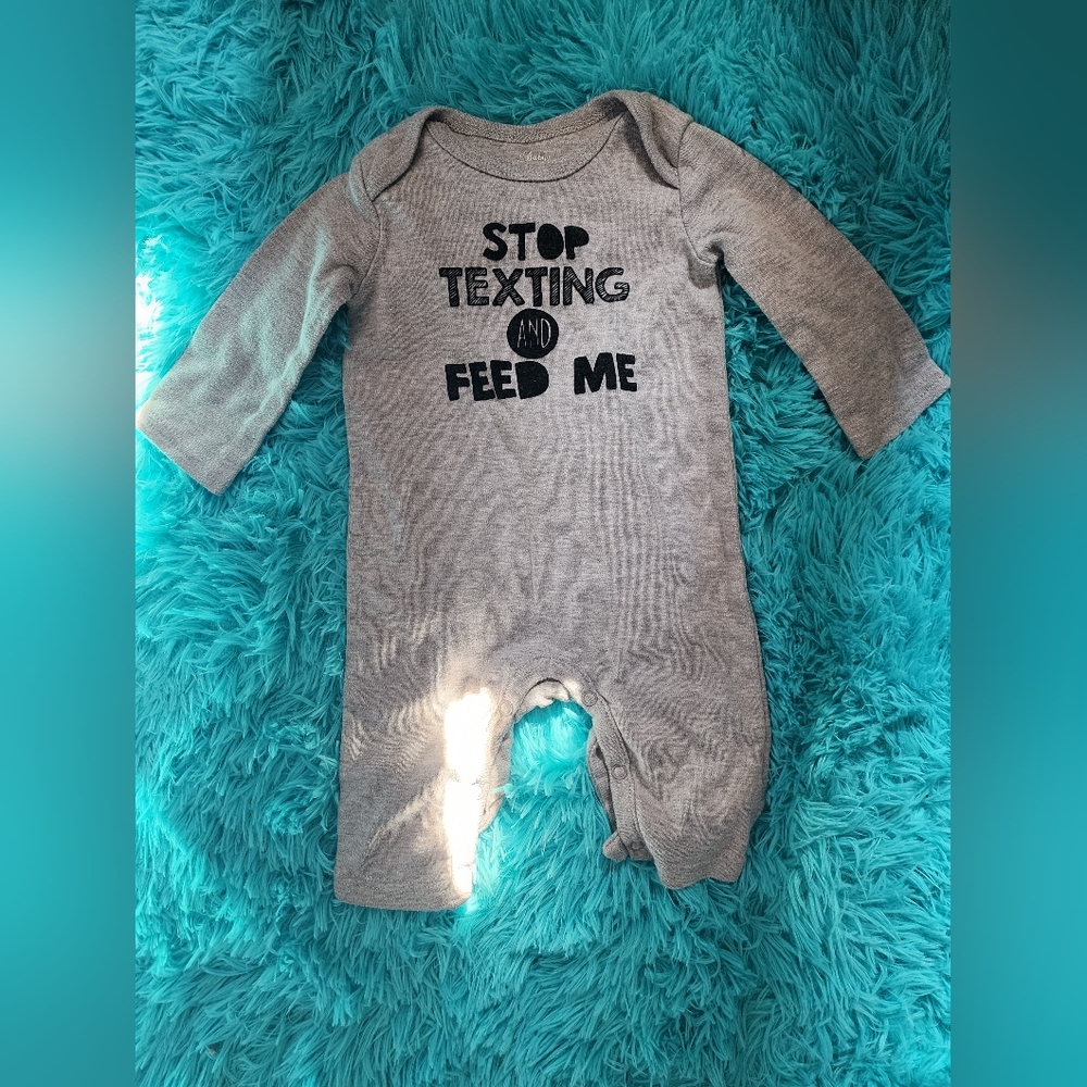 Baby essential 6 months "stop texting and feed me" sleeper